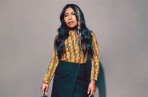 yalitza aparicio wearing prada|Yalitza vuelve a modelar, ahora para Prada .